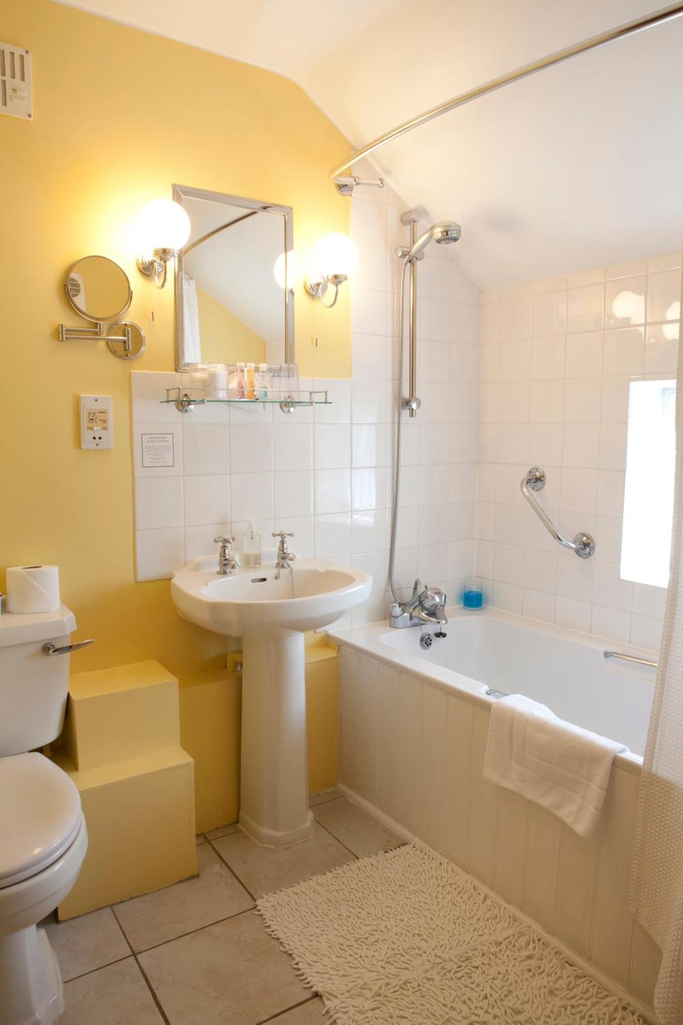 Yalbury Cottage Higher Bockhampton Room photo
